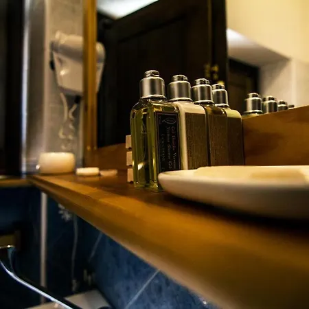 Hostel Lo Di Rovere (Abruzzo)